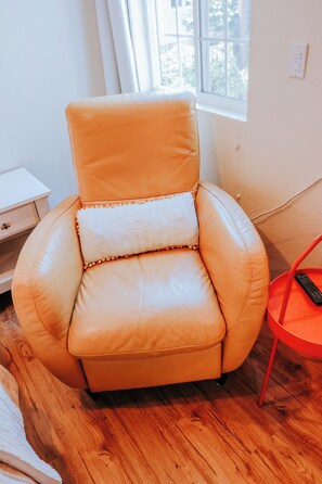 Interior - Cozy studio with A/C 1B/1B in San Mateo, California. No pet/smoke (San Mateo)