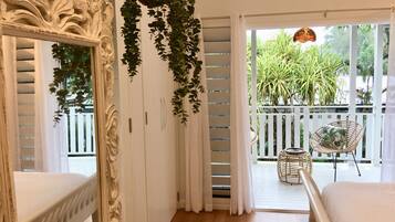 3 bedrooms, iron/ironing board, travel cot, free WiFi