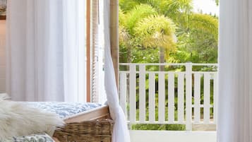 3 bedrooms, iron/ironing board, travel cot, free WiFi