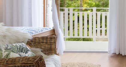 3 Bedroom Tropical Cottage in Port Douglas,Pandanus Cottage 5 Fullmoon Terraces