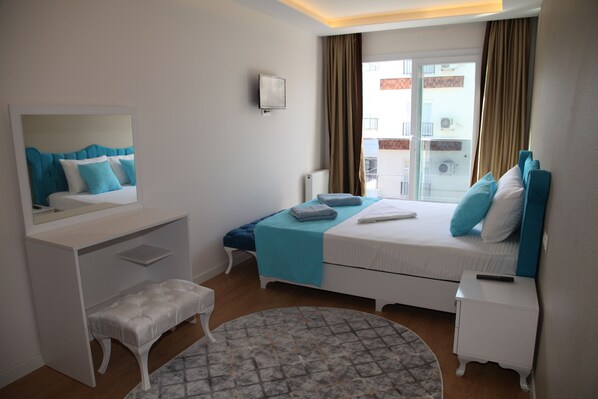 Leilighet – comfort, 1 soverom | 1 soverom, sengetøy av topp kvalitet, skrivebord og strykejern/-brett