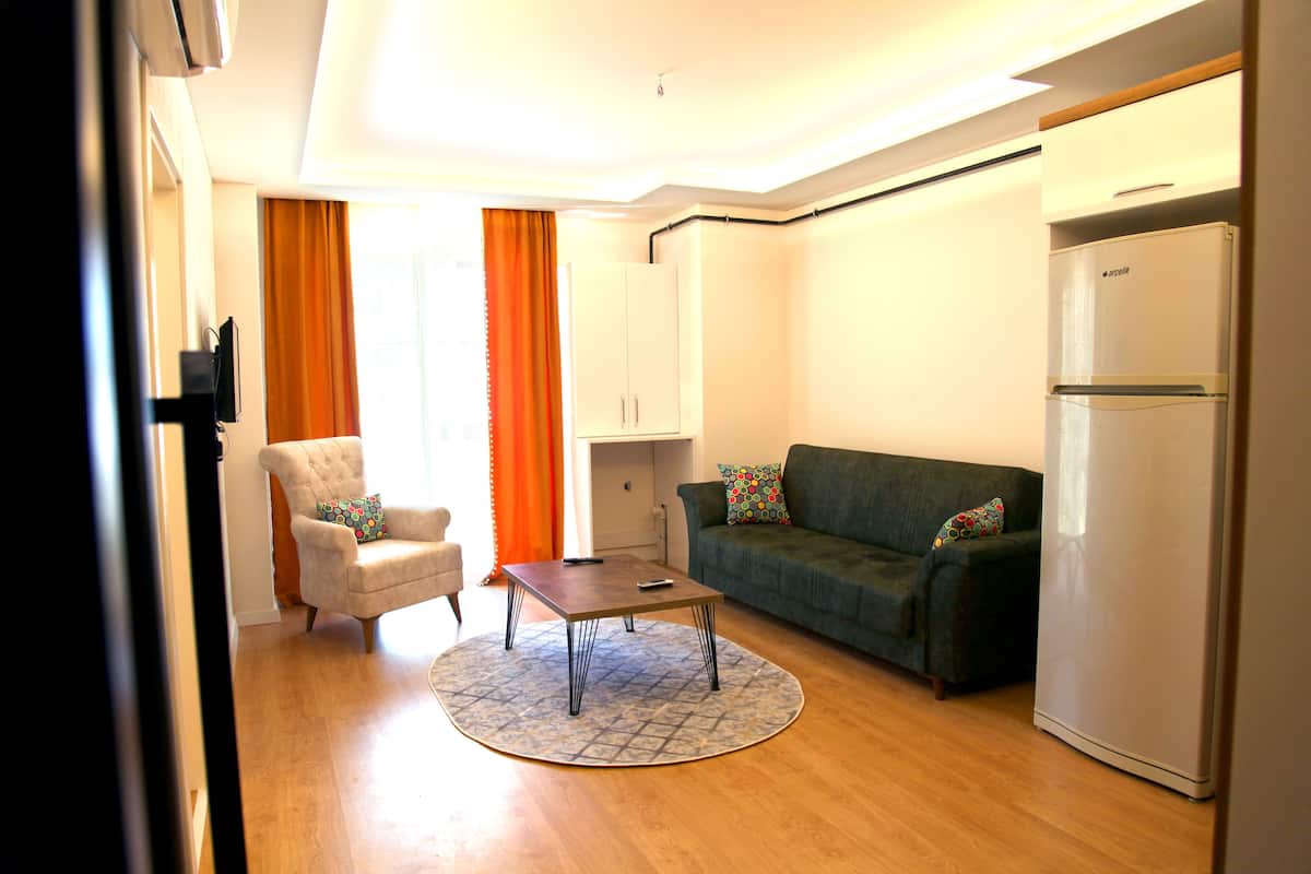 1 bedroom, premium bedding, desk, iron/ironing board