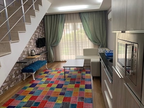 1 habitación, ropa de cama de alta calidad y escritorio 