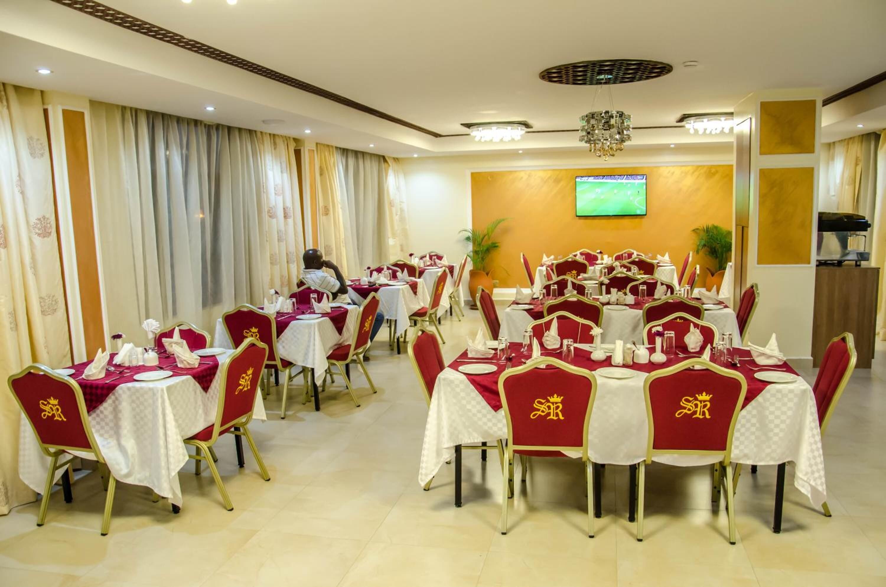 breakfast, lunch and dinner served