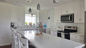 Private kitchen - Kids Cottage Amazing views from all directions (Jamaica Beach)