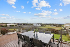 Outdoor dining - Phillip Island - Outdoor Spa, Sauna, Cinema Room, Billiards, Bay Views (Surf Beach)