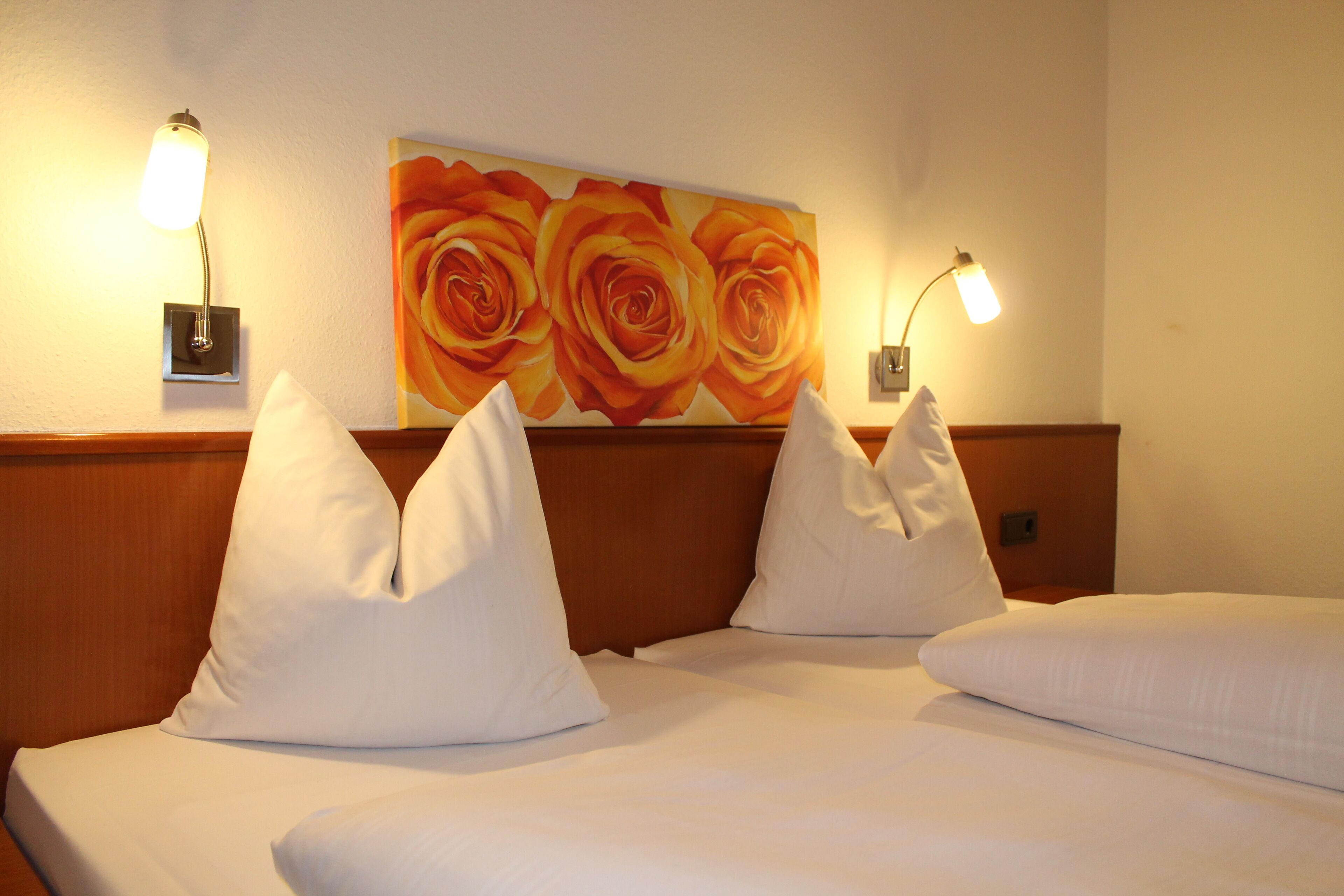 standard double room | desk, blackout curtains, free wifi, bed sheets