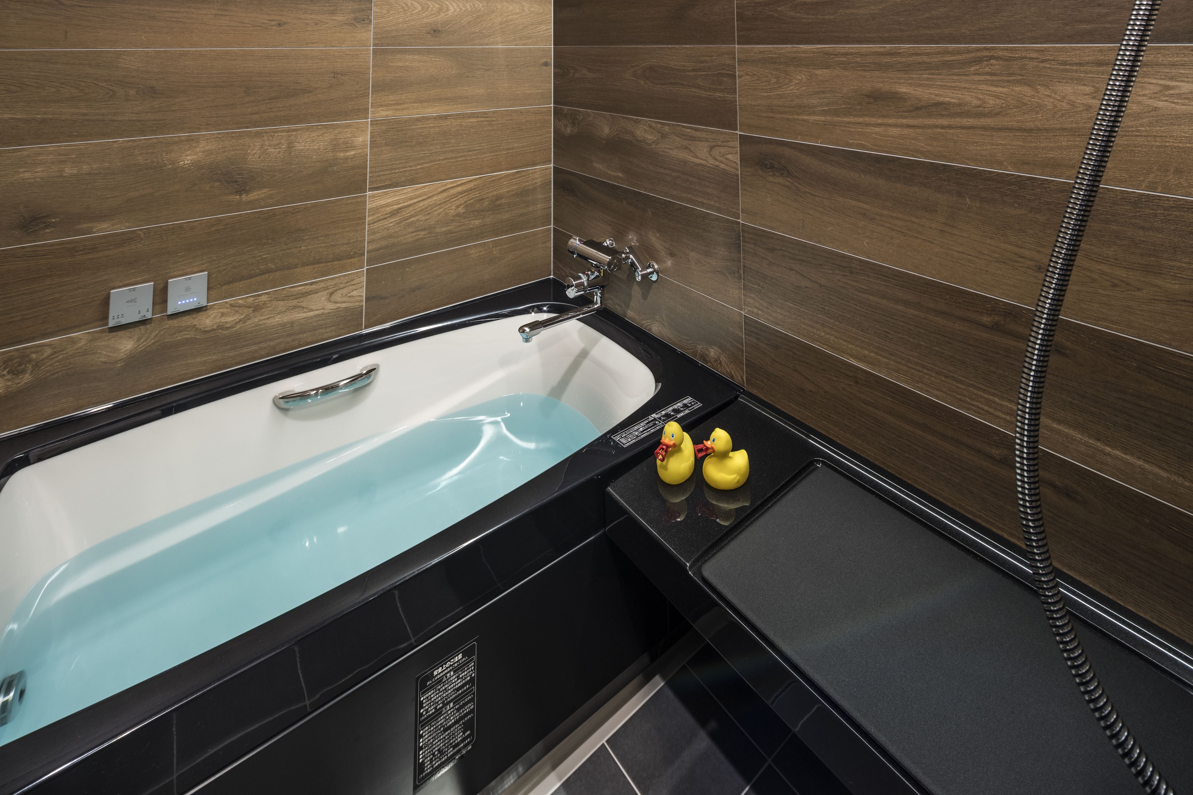 1 bedroom, down duvets, in-room safe, desk