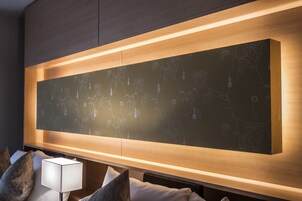 Premium Twin Room, 2 Bedrooms | Down comforters, in-room safe, desk, blackout drapes