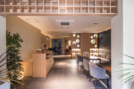 Kyoto Shinmachi Rokkaku Hotel grandereverie - Image 4