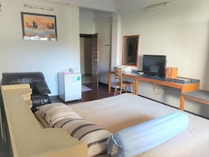 Double Room with Air-Conditioner | Free WiFi - Sivathep Hotel (Phitsanulok)