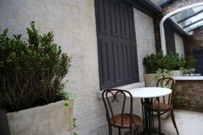 Balcony - Number 8 The Townhouse (Londonderry)