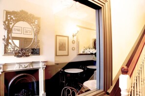 Dining - Number 8 The Townhouse (Londonderry)