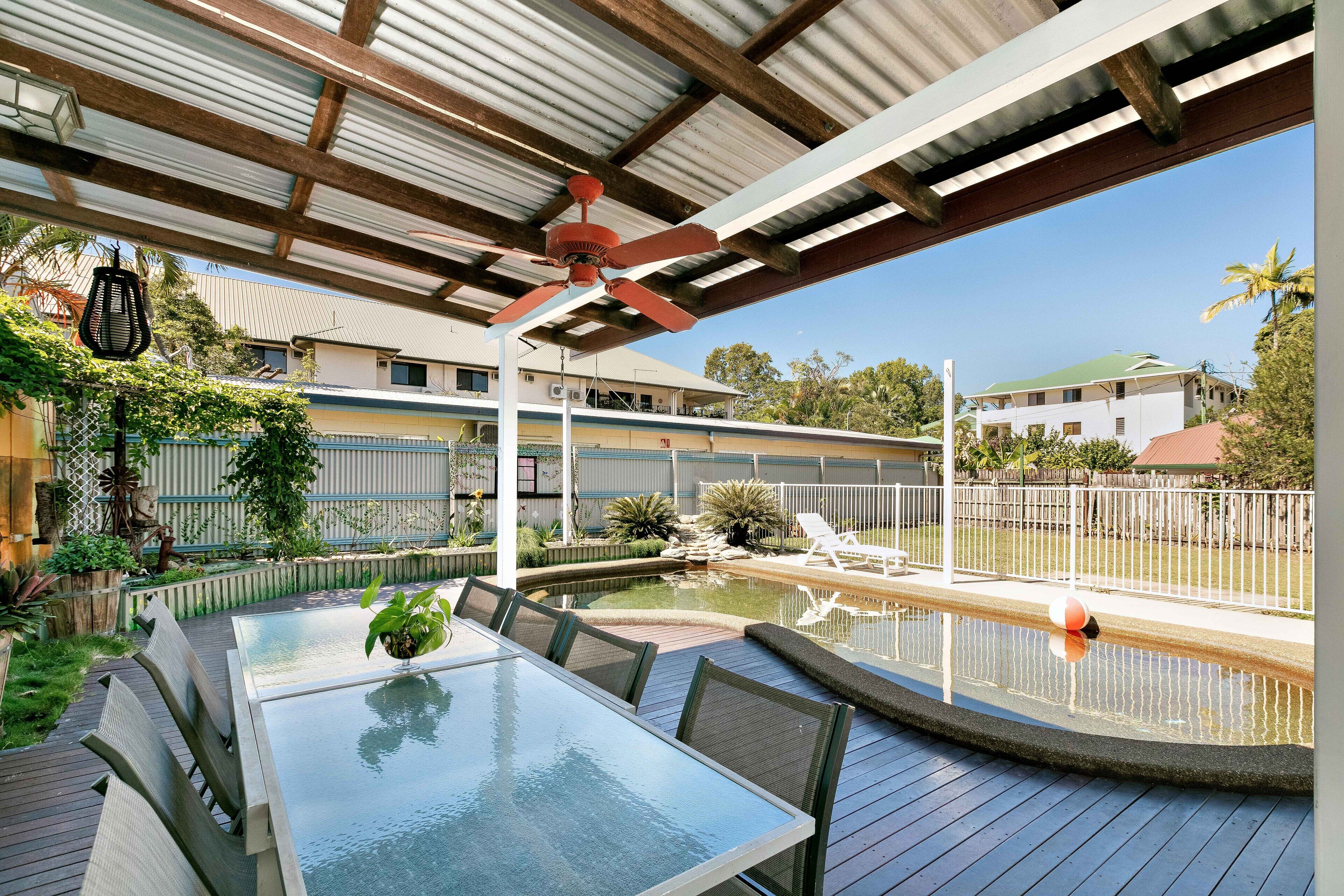 Cairns Central Walking Distance \"Ground Floor\" — image 18