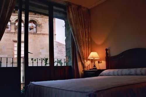 Minibar, desk, iron/ironing board, free WiFi