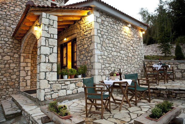 Property grounds - Kaloneri Rooms (Gortynia)