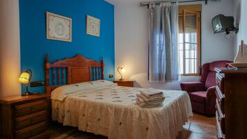 Habitació doble superior | Decoració individual, mobiliari individual i cortines opaques