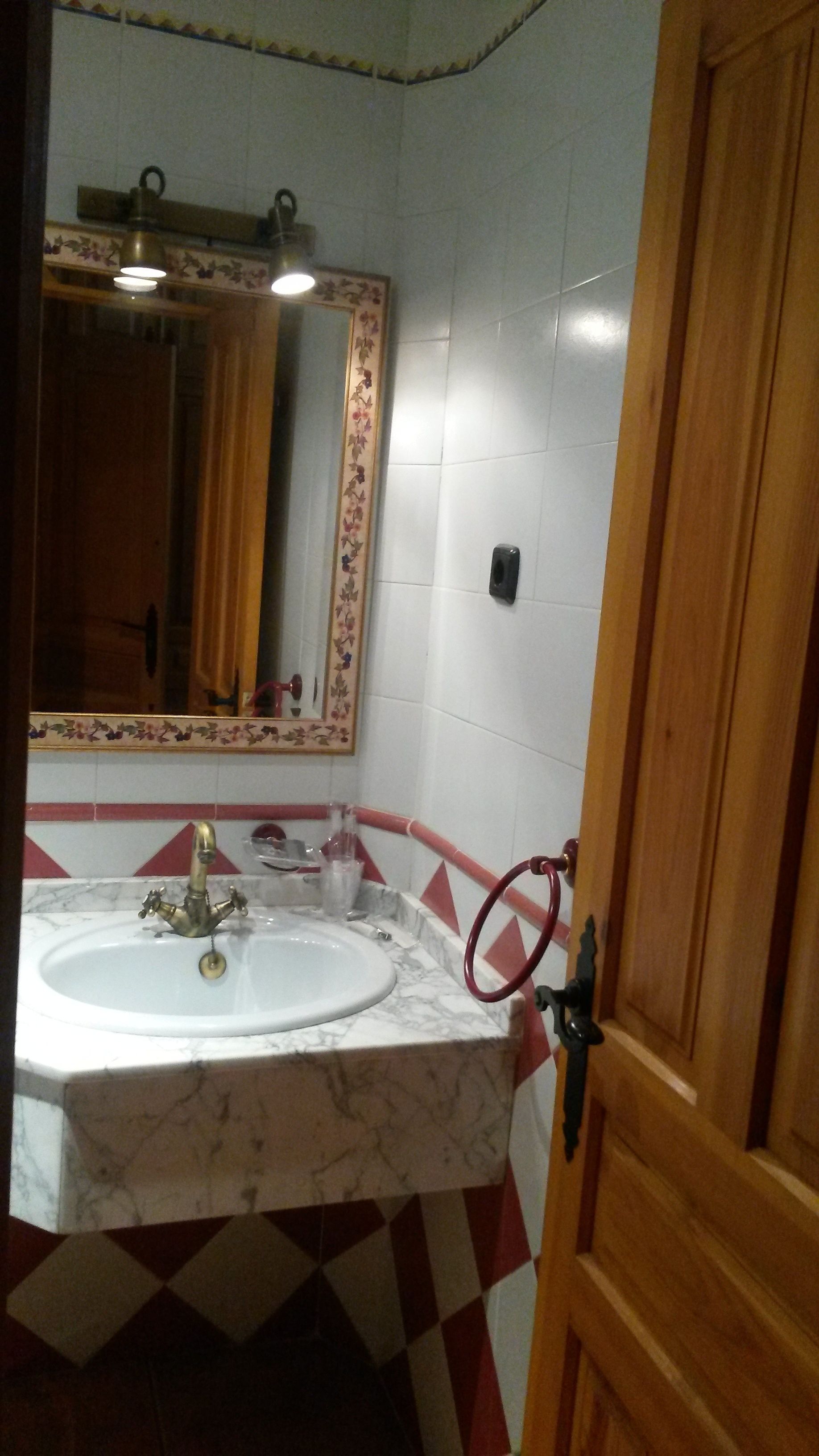 傳統三人房, 露台 | 浴室 | 免費梳洗用品、提供毛巾、番梘、洗頭水