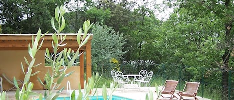 Outdoor pool, sun loungers