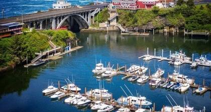 Exciting View during the Winter Storms, Gas Fire, WiFi, Covered Parking