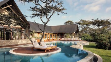 Outdoor pool, sun loungers