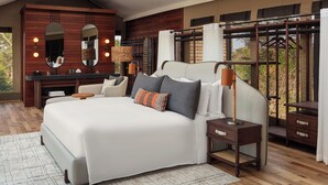 Suite, 1 King Bed | Premium bedding, free minibar, in-room safe, desk - JW Marriott Mount Kenya Rhino Reserve Safari Camp (Laikipia County)