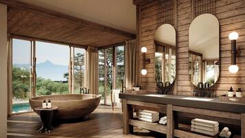 Separate tub and shower, deep soaking tub, rainfall showerhead