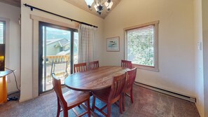 Dining - Snowcreek Resort Vacation Rentals 272 Snowcreek Road (Mammoth Lakes)