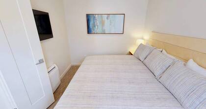 Slot Canyon Unit C, Luxury Condo In Downtown Moab