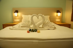 Premium Double Room, 1 King Bed, Valley View