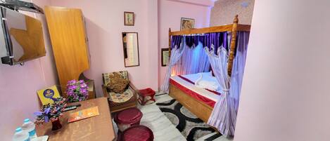 Habitación ejecutiva con 2 camas individuales (With AC) | Caja fuerte, escritorio, sistema de insonorización y wifi gratis