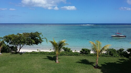 Villasun Seafront Apartment at Cap Ouest