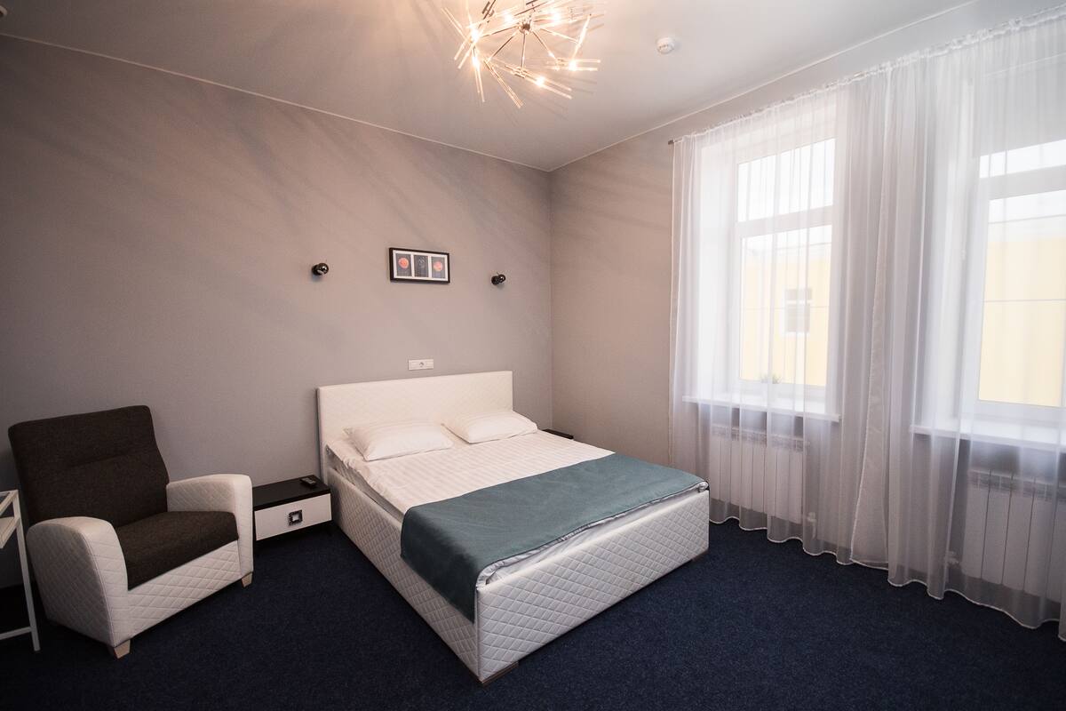 Double Room | Desk, free WiFi, bed sheets
