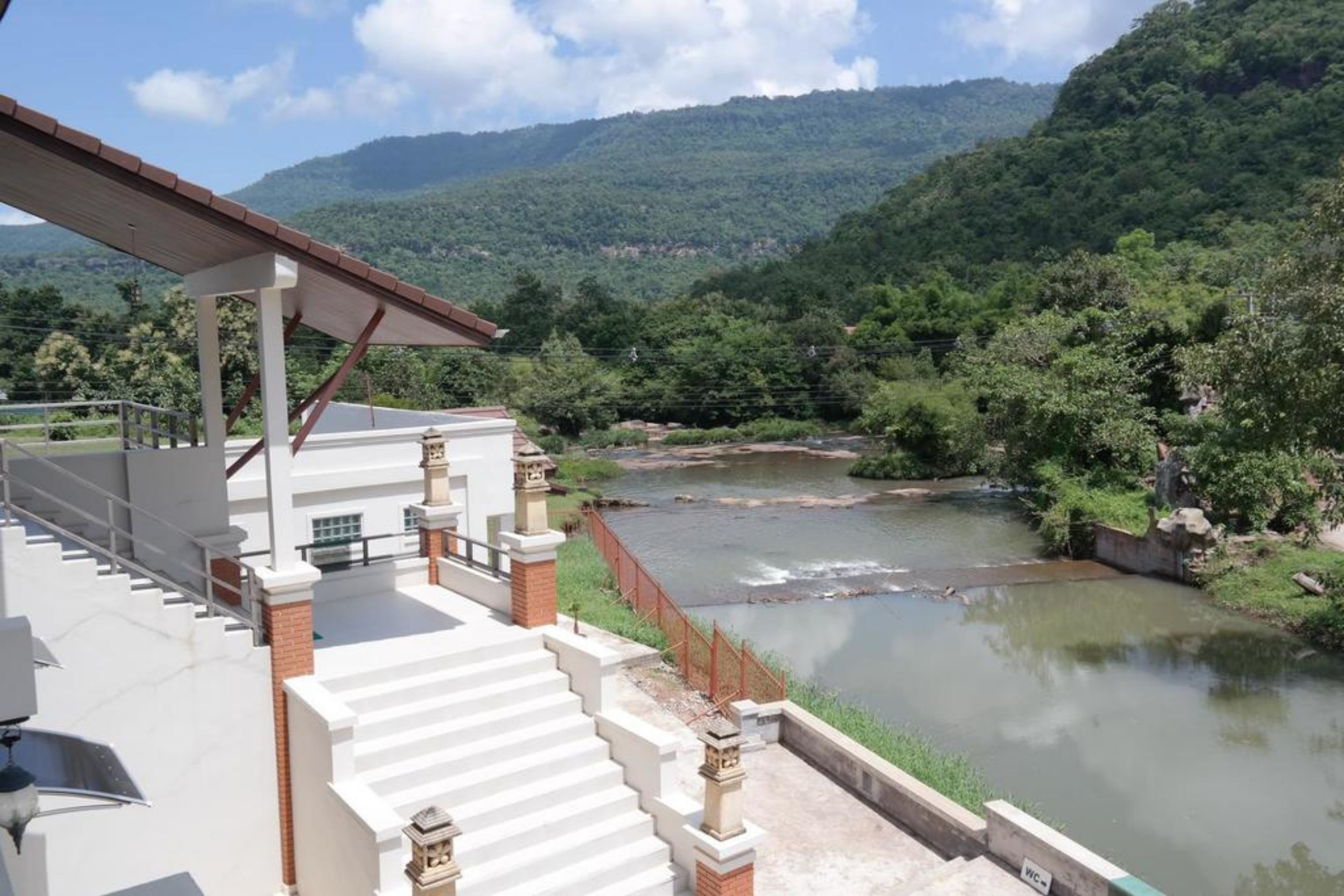 Quang cảnh nhìn từ nơi lưu trú