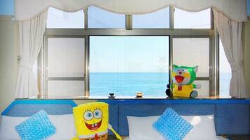 Quadruple Room | Desk, blackout drapes, free WiFi, bed sheets