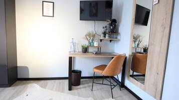 Egyptian cotton sheets, premium bedding, individually decorated