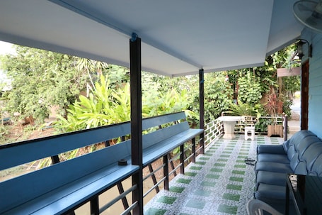 Baan Klang Nam | 1 bedroom, premium bedding, pillowtop beds, blackout drapes