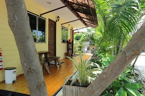 Deluxe-rum - 1 sovrum - icke-rökare - utsikt mot innergården | Terrass/Patio