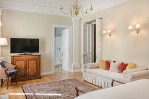 Superior Suite, 1 Bedroom | 1 bedroom, premium bedding, pillowtop beds, minibar