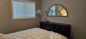 2 bedrooms, iron/ironing board, free WiFi, bed sheets - Oasis in the Desert, 2-bed, pool/hot tub, outdoor kitchen, firepit, near Fort (Sierra Vista)