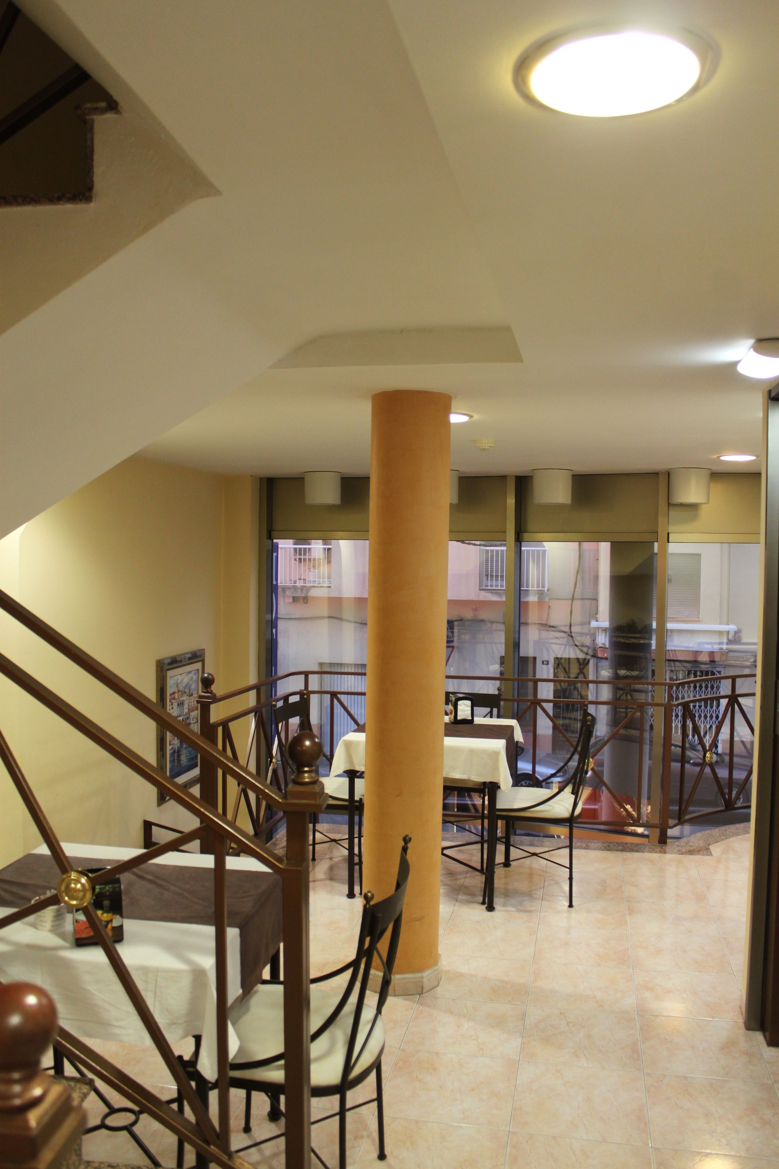 daily full breakfast (eur 8 per person)