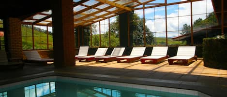 Indoor pool, 2 outdoor pools
