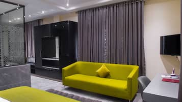 Betten mit Memory-Foam-Matratzen, Minibar, Zimmersafe, Schreibtisch