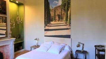 Chambre Double Deluxe, salle de bains attenante, vue jardin (Chambre Laurier) | Matelas Select Comfort, rideaux occultants, fer et planche à repasser