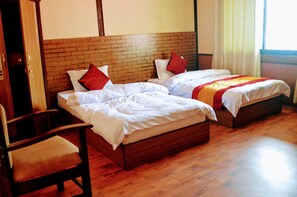 Deluxe-Doppelzimmer zur Einzelnutzung, Nichtraucher, Bergblick | Schreibtisch, kostenloses WLAN