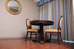 Dining - Holly Wood Hotel (Addis Ababa)