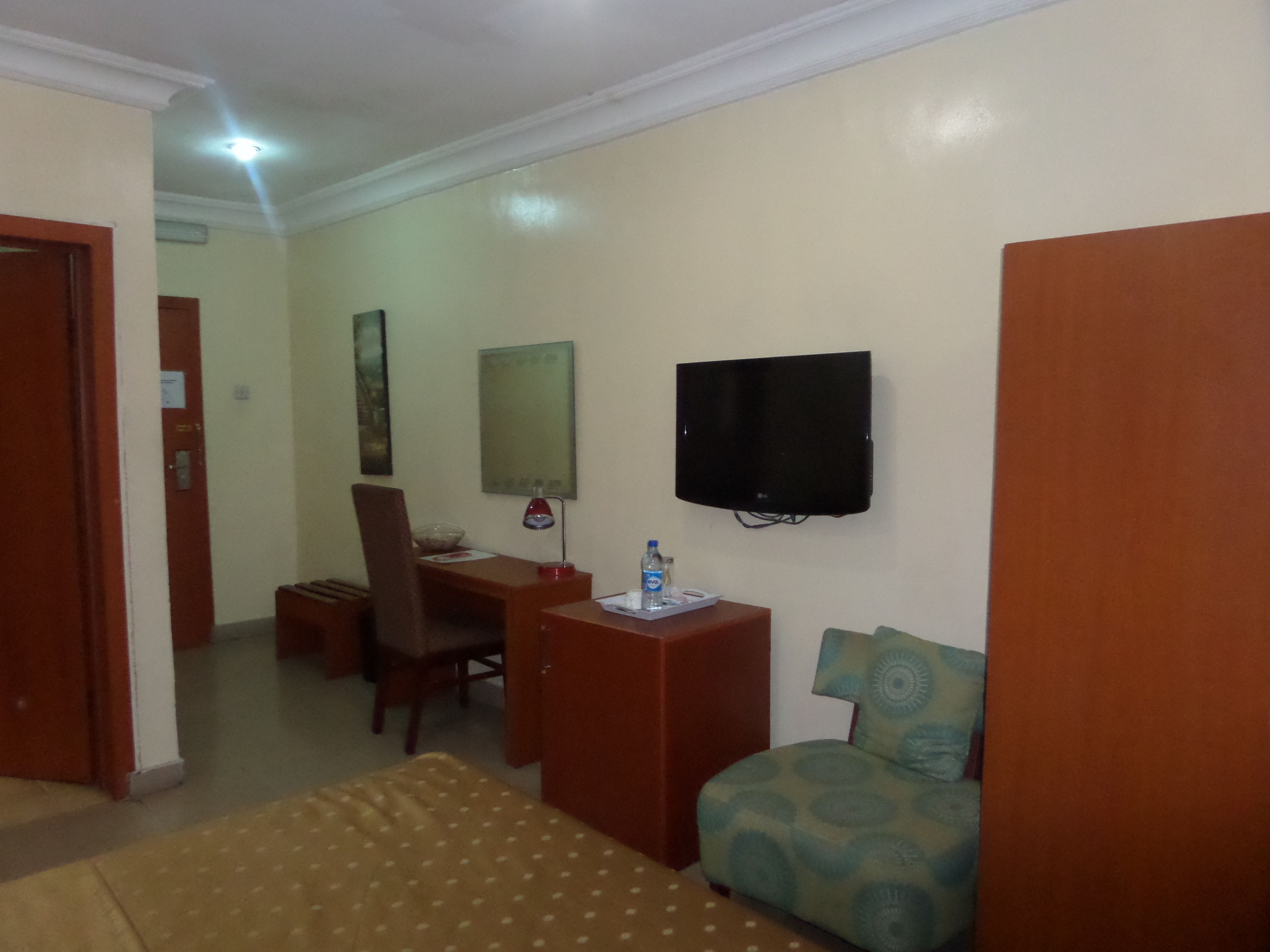 premium room, 1 double bed | premium bedding, desk, laptop workspace, internet