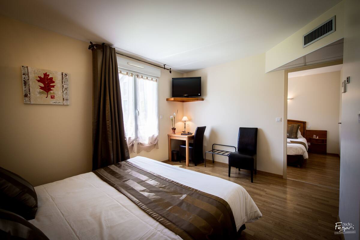 family quadruple room, ensuite, garden view