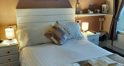 Lyndhurst Guest House