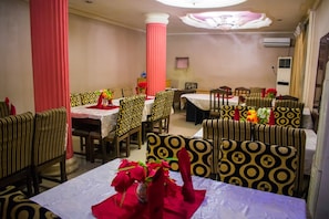 Restaurant - Golden Destiny Hotel Limited (Lagos)